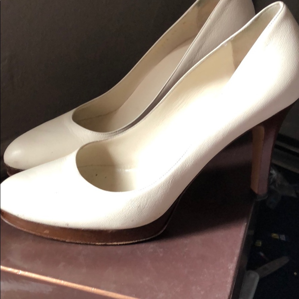 Shoes - Picture 4 of 5